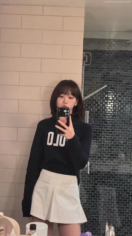 Kim Chaewon 김채원 [Le Sserafim] photo 1 of 2310