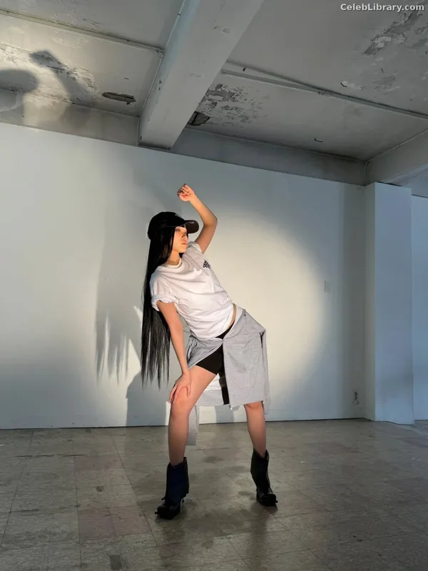 Kim Chaewon 김채원 [Le Sserafim] photo 2 of 2310
