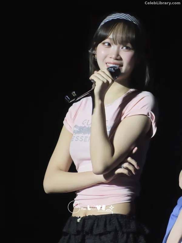 Kim Chaewon 김채원 [Le Sserafim] photo 18 of 2310