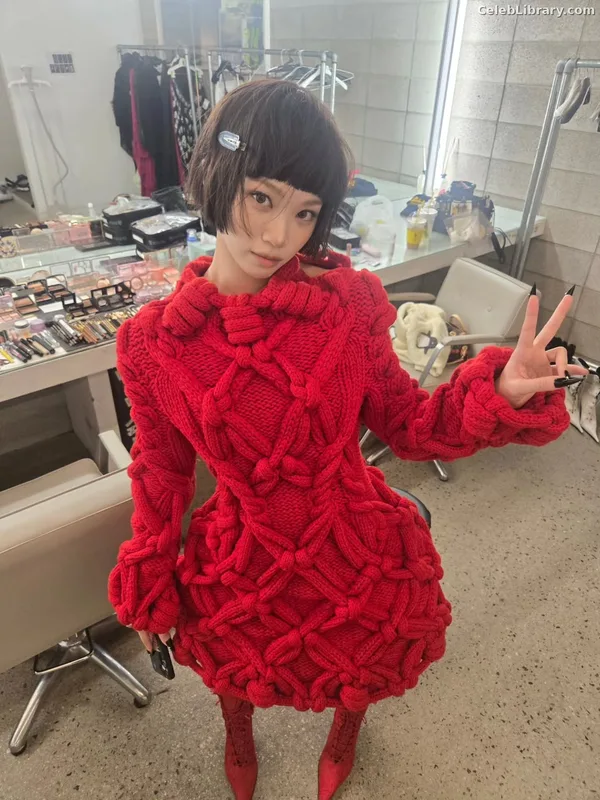 Kim Chaewon 김채원 [Le Sserafim] photo 9 of 2310