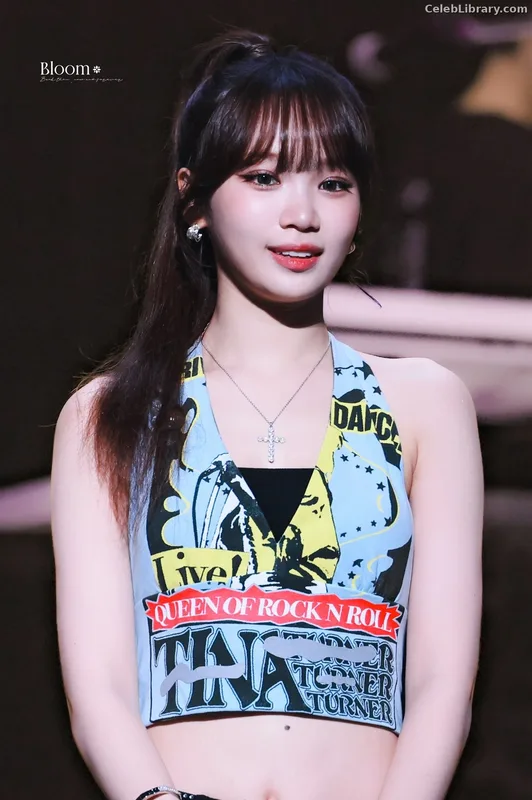Kim Chaewon 김채원 [Le Sserafim] photo 6 of 2310