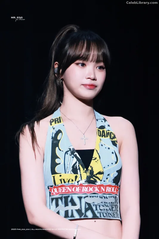 Kim Chaewon 김채원 [Le Sserafim] photo 14 of 2310