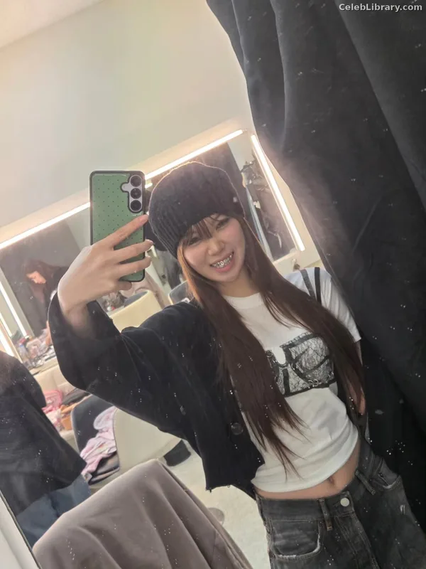 Kim Chaewon 김채원 [Le Sserafim] photo 4 of 2310
