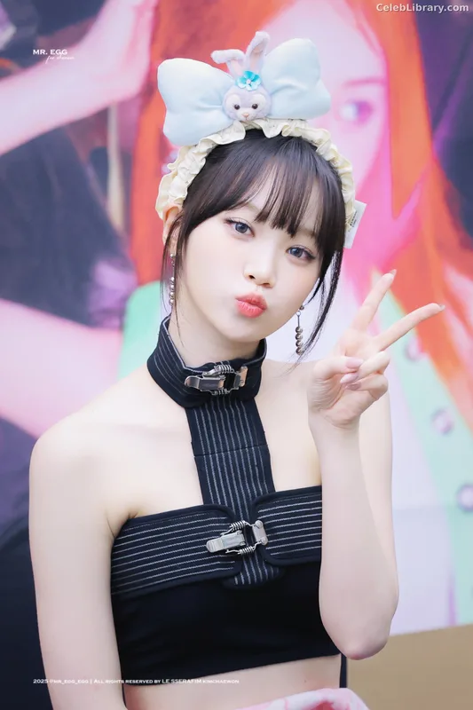 Kim Chaewon 김채원 [Le Sserafim] photo 16 of 2310