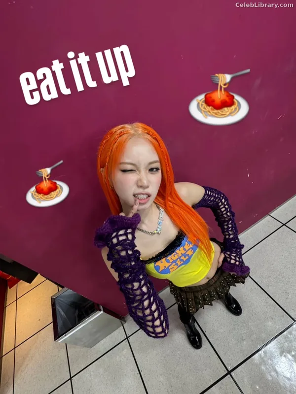Kim Chaewon 김채원 [Le Sserafim] photo 2 of 2310