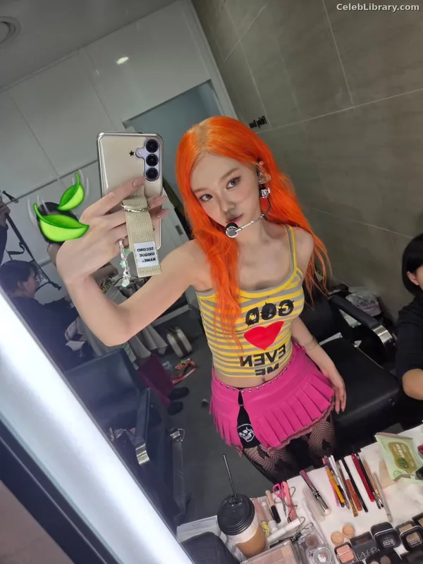 Kim Chaewon 김채원 [Le Sserafim] photo 6 of 2310