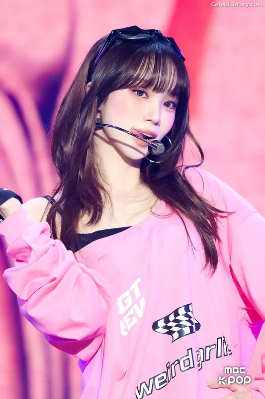 Kim Chaewon 김채원 [Le Sserafim] photo 21 of 2310