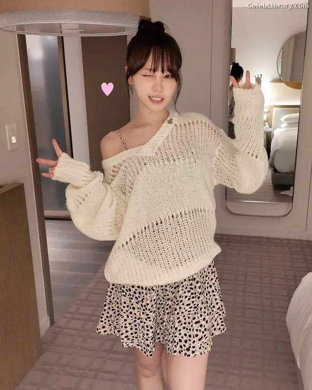 Kim Chaewon 김채원 [Le Sserafim] photo 13 of 2310
