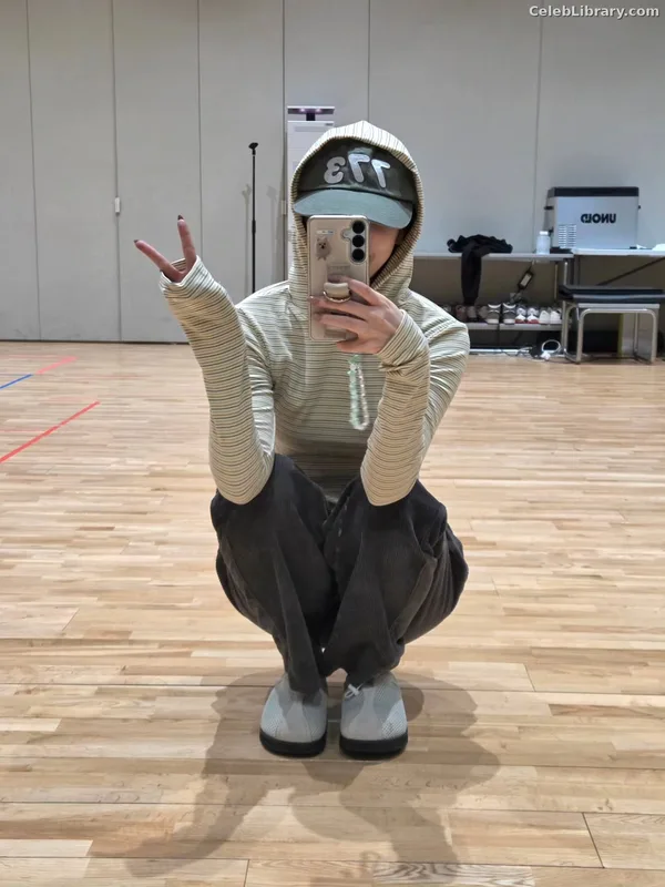 Kim Chaewon 김채원 [Le Sserafim] photo 20 of 2310