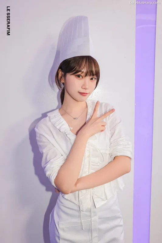 Kim Chaewon 김채원 [Le Sserafim] photo 13 of 2310