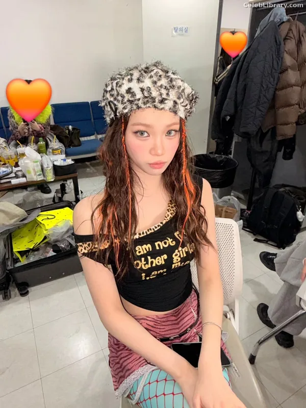 Kim Chaewon 김채원 [Le Sserafim] photo 18 of 2310