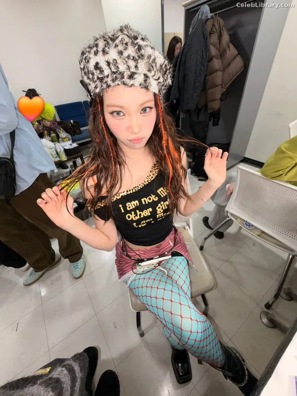 Kim Chaewon 김채원 [Le Sserafim] photo 19 of 2310