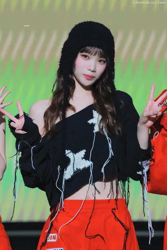 Kim Chaewon 김채원 [Le Sserafim] photo 3 of 2310