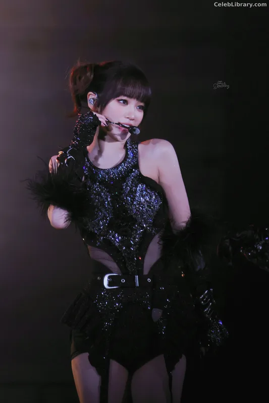 Kim Chaewon 김채원 [Le Sserafim] photo 24 of 2310