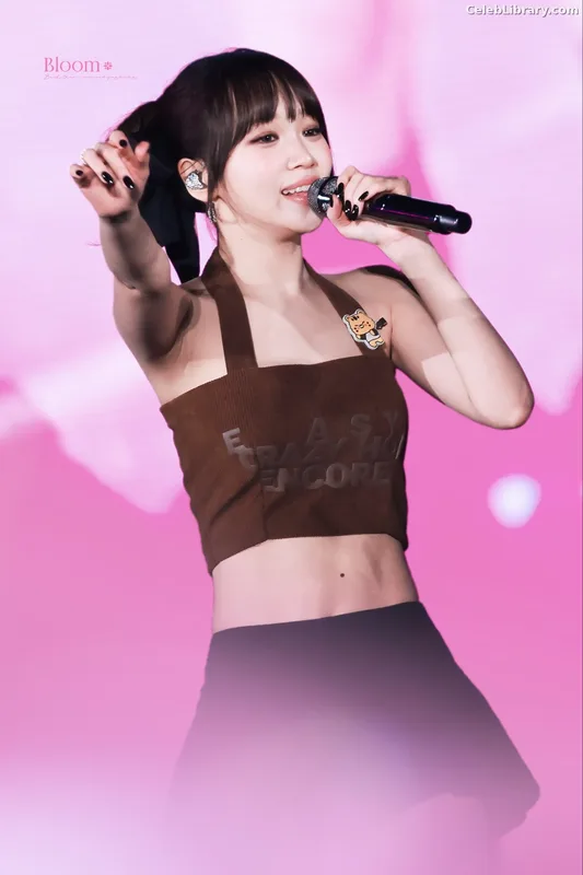 Kim Chaewon 김채원 [Le Sserafim] photo 2 of 2310