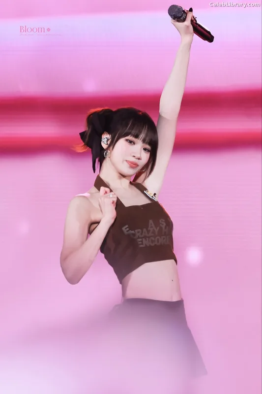 Kim Chaewon 김채원 [Le Sserafim] photo 3 of 2310