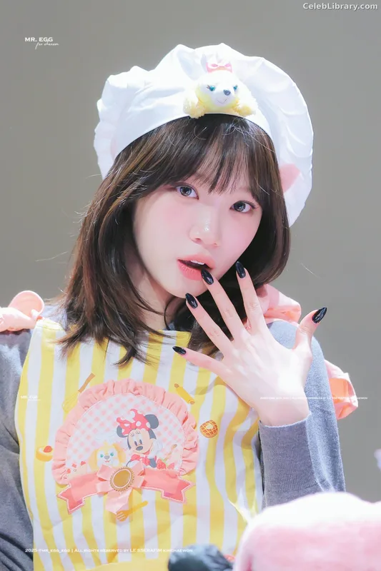 Kim Chaewon 김채원 [Le Sserafim] photo 11 of 2310