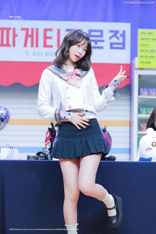 Kim Chaewon 김채원 [Le Sserafim] photo 8 of 2310