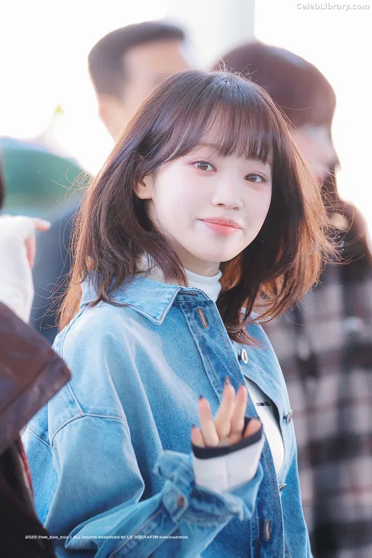 Kim Chaewon 김채원 [Le Sserafim] photo 7 of 2310