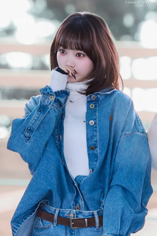 Kim Chaewon 김채원 [Le Sserafim] photo 9 of 2310