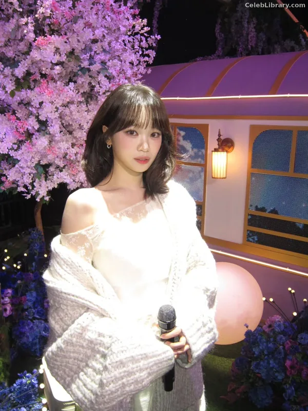 Kim Chaewon 김채원 [Le Sserafim] photo 6 of 2310