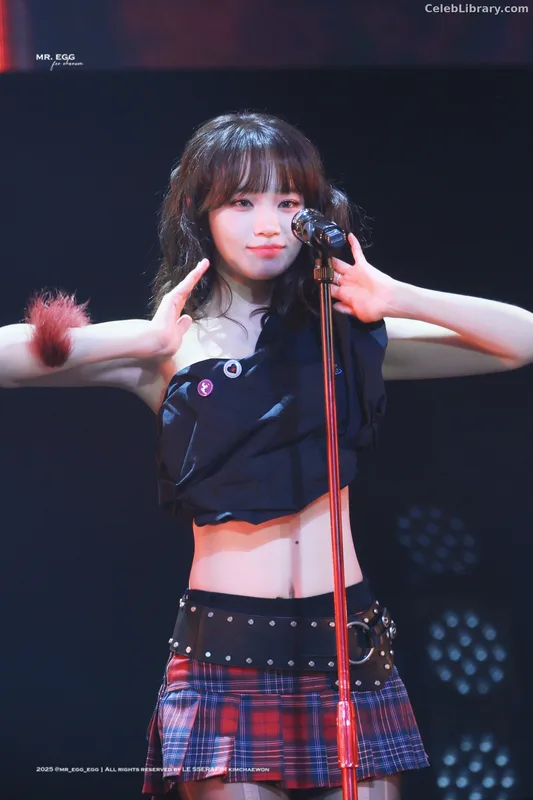 Kim Chaewon 김채원 [Le Sserafim] photo 13 of 2310