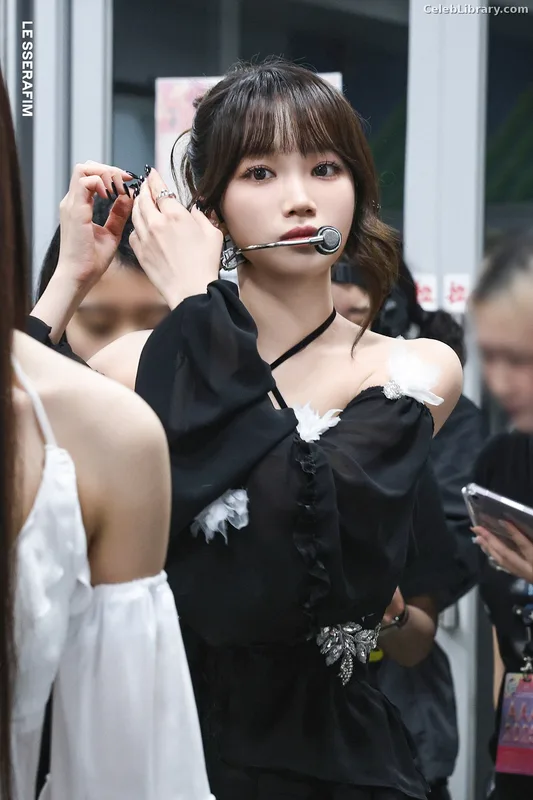 Kim Chaewon 김채원 [Le Sserafim] photo 4 of 2310