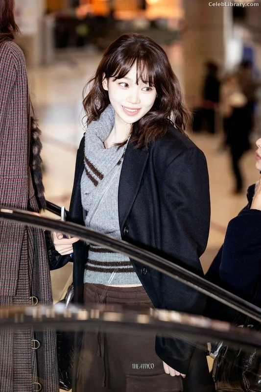 Kim Chaewon 김채원 [Le Sserafim] photo 5 of 2310