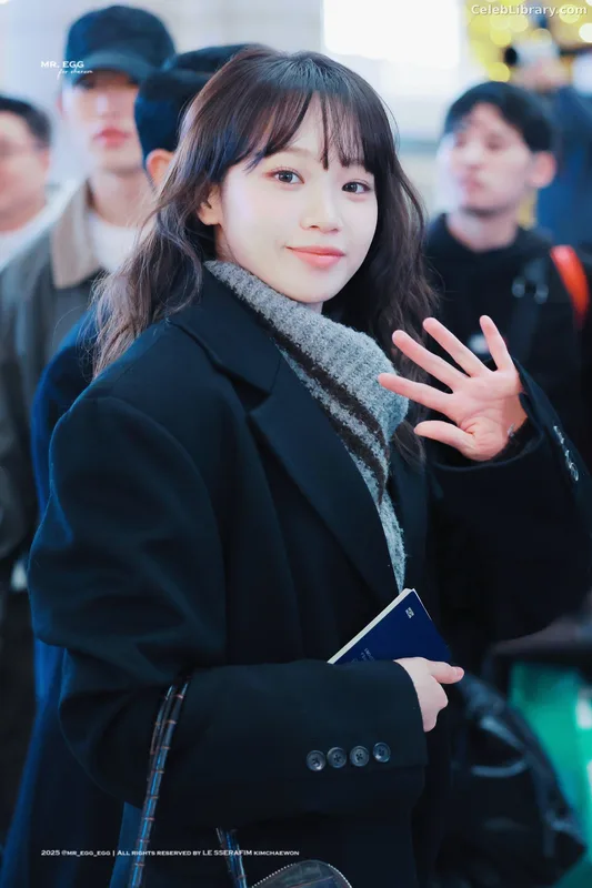 Kim Chaewon 김채원 [Le Sserafim] photo 7 of 2310