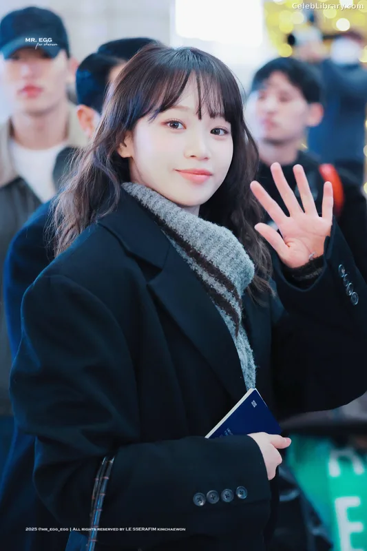 Kim Chaewon 김채원 [Le Sserafim] photo 8 of 2310