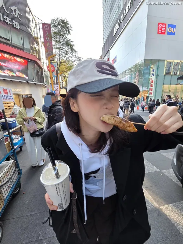 Kim Chaewon 김채원 [Le Sserafim] photo 6 of 2310