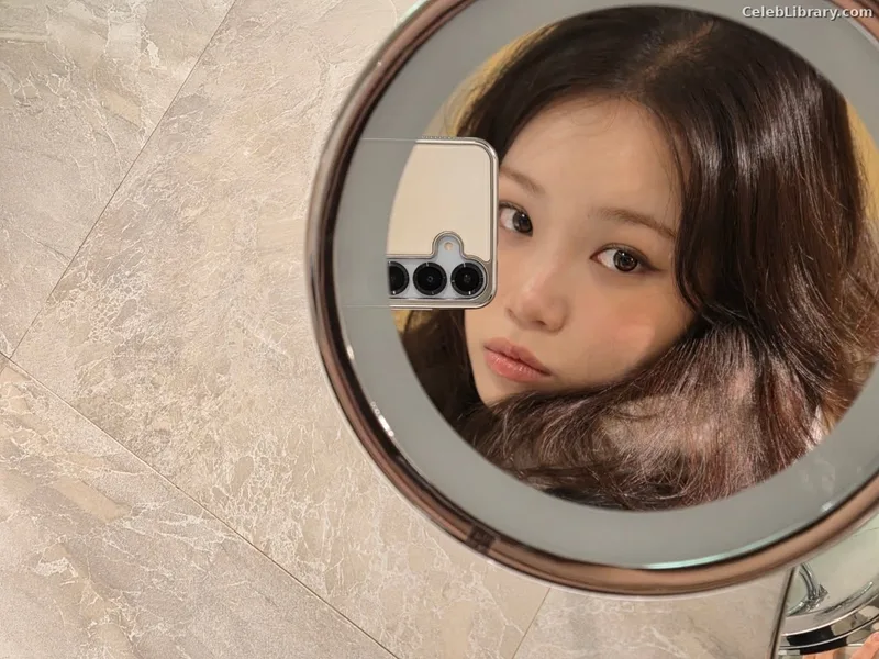 Kim Chaewon 김채원 [Le Sserafim] photo 10 of 2310