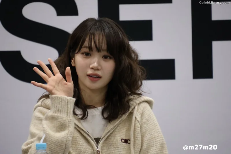 Kim Chaewon 김채원 [Le Sserafim] photo 12 of 2310