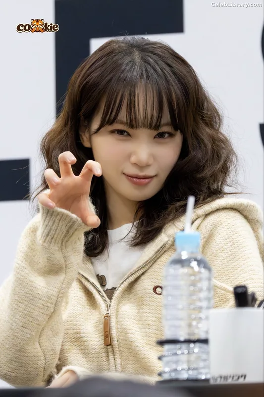 Kim Chaewon 김채원 [Le Sserafim] photo 13 of 2310