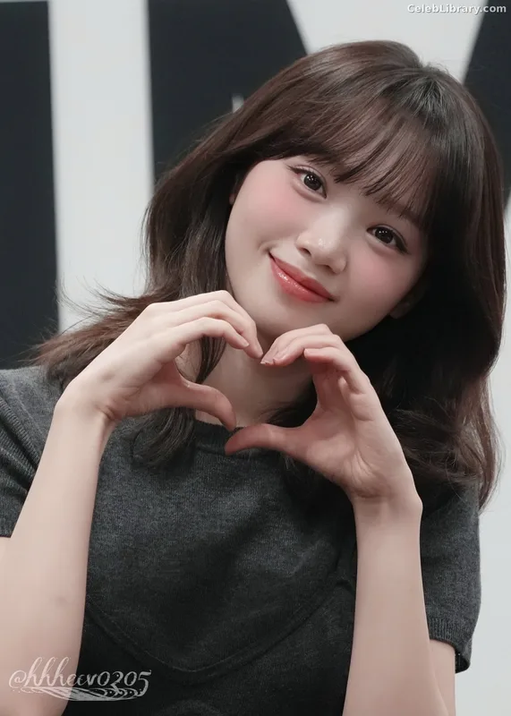 Kim Chaewon 김채원 [Le Sserafim] photo 20 of 2310
