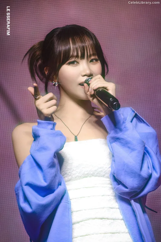 Kim Chaewon 김채원 [Le Sserafim] photo 13 of 2310