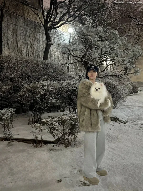 Kim Chaewon 김채원 [Le Sserafim] photo 7 of 2310