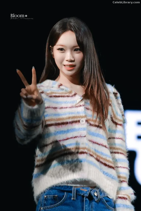 Kim Chaewon 김채원 [Le Sserafim] photo 1 of 2310