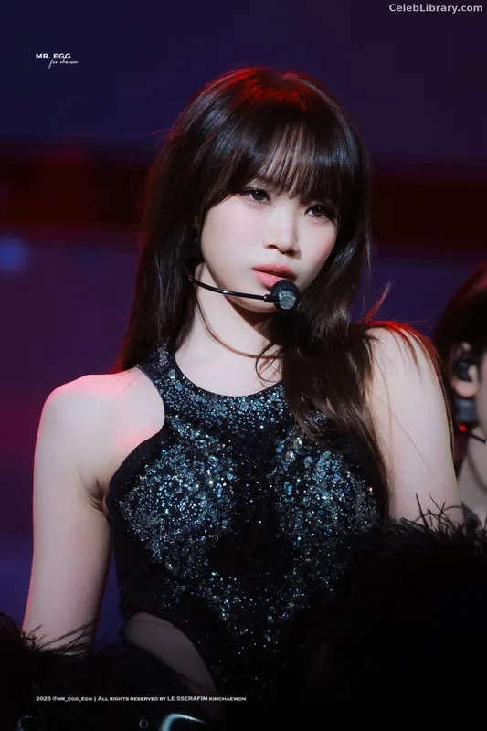Kim Chaewon 김채원 [Le Sserafim] photo 7 of 2310