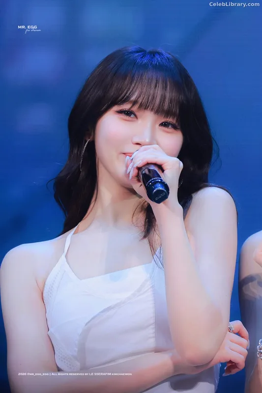 Kim Chaewon 김채원 [Le Sserafim] photo 16 of 2310