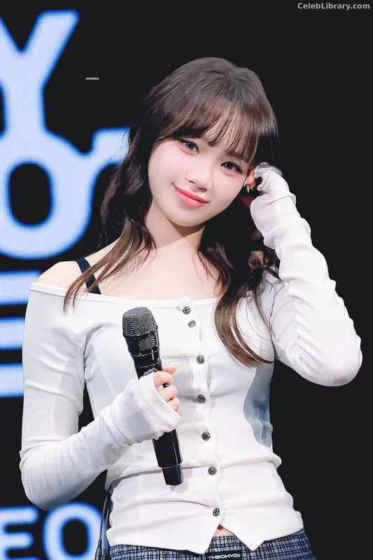 Kim Chaewon 김채원 [Le Sserafim] photo 22 of 2310