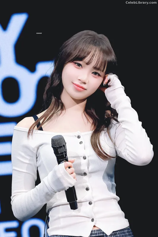 Kim Chaewon 김채원 [Le Sserafim] photo 23 of 2310
