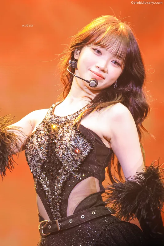 Kim Chaewon 김채원 [Le Sserafim] photo 11 of 2310