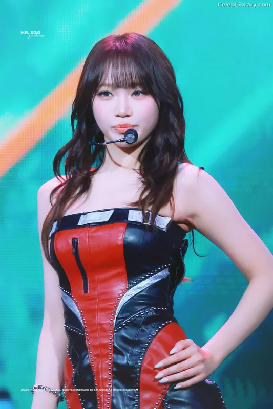 Kim Chaewon 김채원 [Le Sserafim] photo 15 of 2310