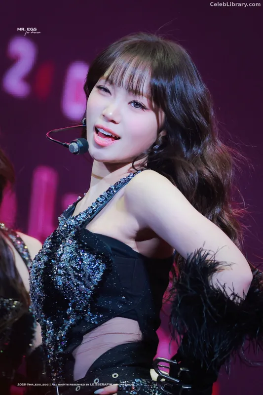 Kim Chaewon 김채원 [Le Sserafim] photo 21 of 2310