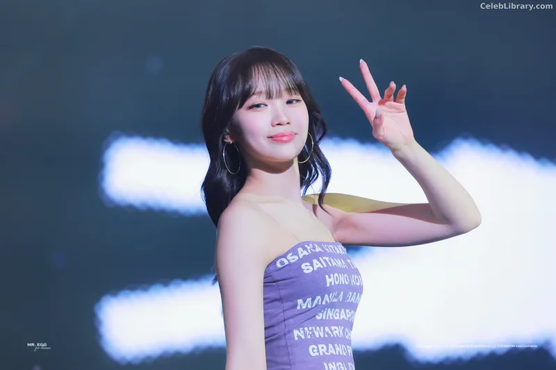 Kim Chaewon 김채원 [Le Sserafim] photo 24 of 2310