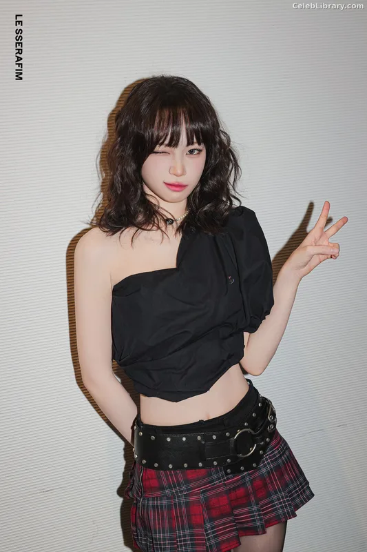 Kim Chaewon 김채원 [Le Sserafim] photo 6 of 2310