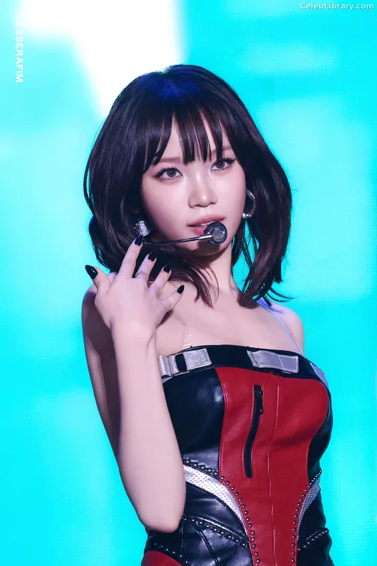 Kim Chaewon 김채원 [Le Sserafim] photo 16 of 2310