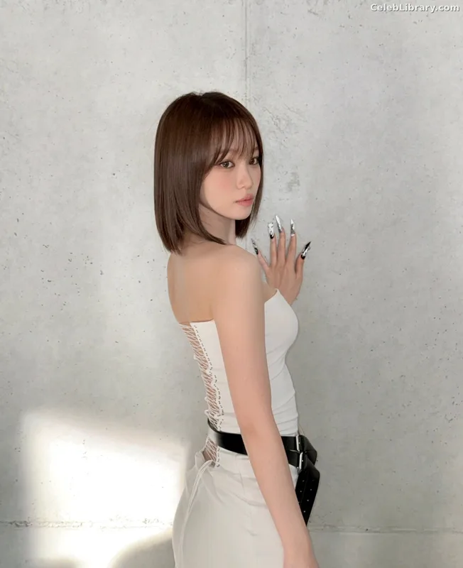 Kim Chaewon 김채원 [Le Sserafim] photo 5 of 2310