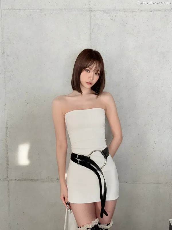 Kim Chaewon 김채원 [Le Sserafim] photo 10 of 2310